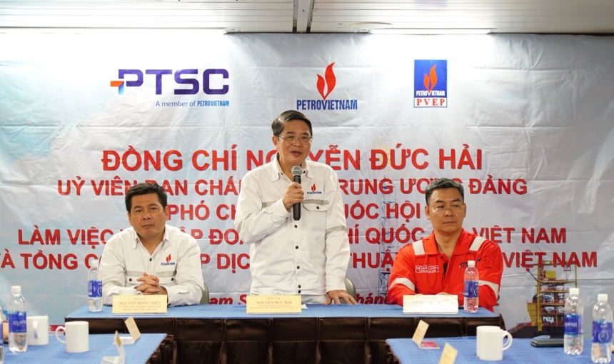 Phó Chủ tịch Quốc hội Nguyễn Đức Hải làm việc, thăm hỏi, động viên người lao động dầu khí tại mỏ Thăng Long - Đông Đô