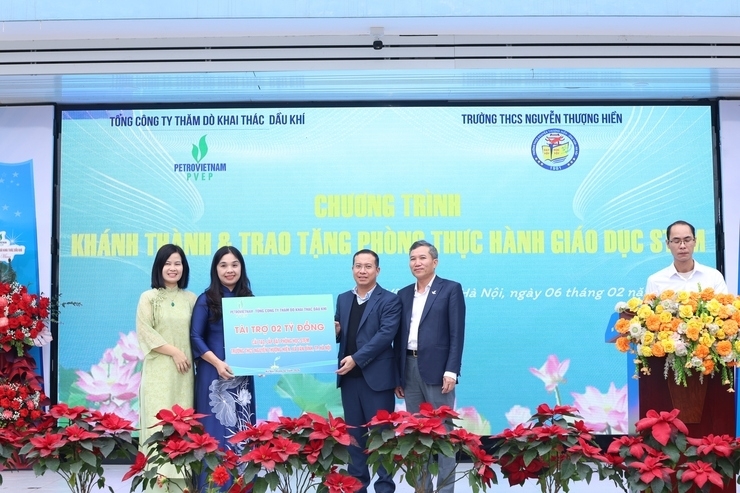 PVEP trao tặng Phòng học STEM và nhiều hoạt động an sinh xã hội tại xã Vân Đình