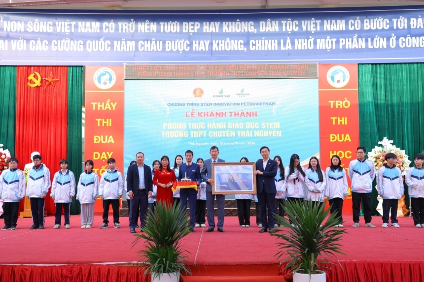 Petrovietnam/PVEP khánh thành phòng STEM tại Thái Nguyên, Bắc Ninh: Lan tỏa không gian học tập khoa học – công nghệ hiện đại
