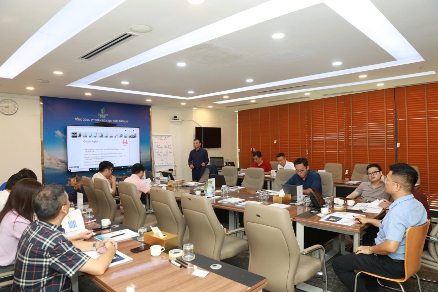 BUỔI ĐÀO TẠO ĐÀO TẠO VÀ PHÁT TRIỂN NHÂN VIÊN TÀI NĂNG PVEP PHẦN 33: NÂNG CAO NĂNG LỰC QUẢN TRỊ SỰ THAY ĐỔI VÀ THÚC ĐẨY TƯ DUY ĐỔI MỚI SÁNG TẠO
